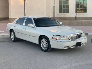 2003 Lincoln Town Car in Ras Al Khaimah used car