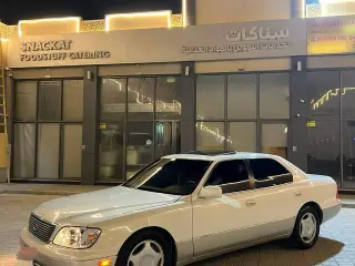 2000 Lexus LS 400 in Ras Al Khaimah used car