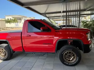 2016 GMC Sierra in Ras Al Khaimah used car